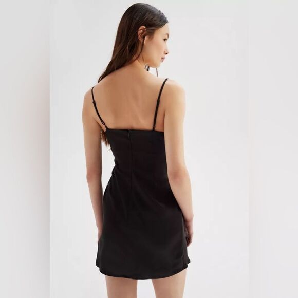 Urban Outfitters  Mallory Cowl Mini Black Slip Dress Size XS - Picture 6 of 12